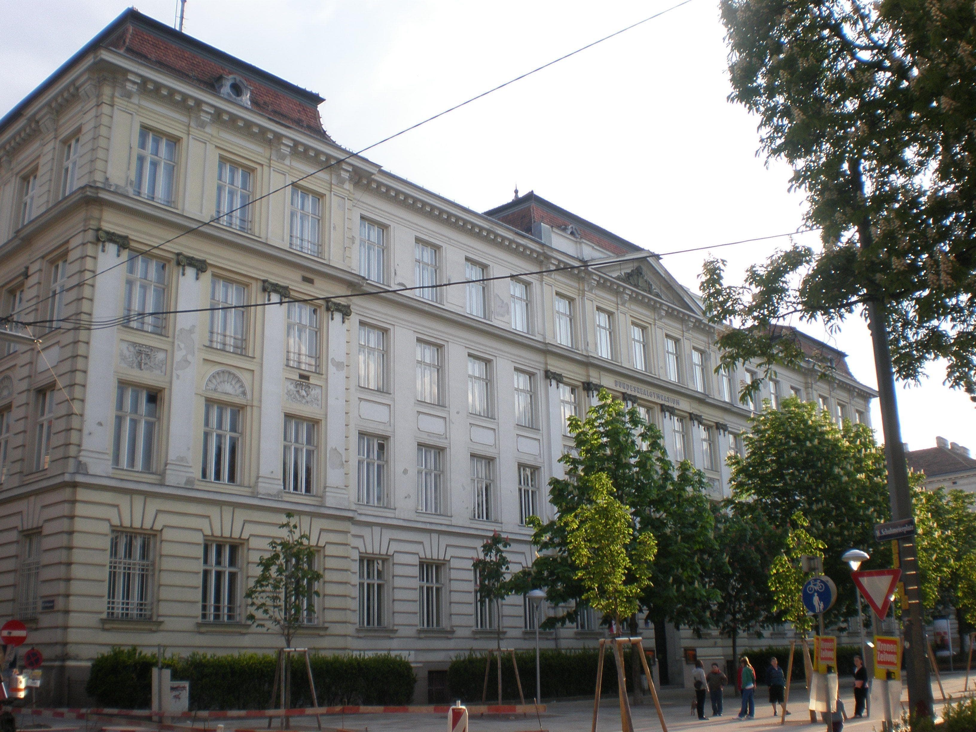 BRG BRG16 Schuhmeierplatz